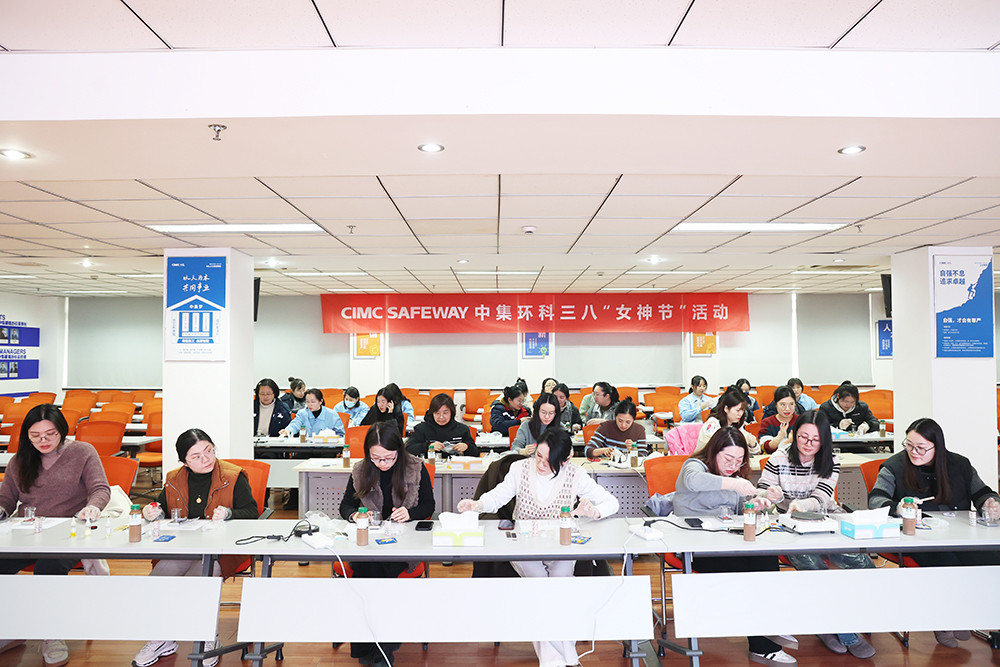 �������� �������̡���������ʱ�������ǲ���չ�����ˡ���Ů��ϵ�л